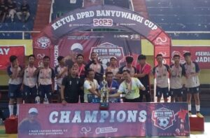 MTs Negeri 1 Banyuwangi Juara Futsal Piala DPRD