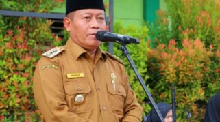Walikota Waris Tholib, Menjadi Pembina Upacara di MAN Tanjung Balai