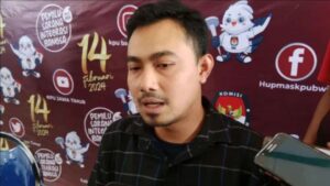 Anggota KPU Banyuwangi, Ari Mustofa