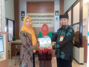 Karya Siswa MI Darunnajah II Banyuwangi Diterima di Perpustakaan Daerah
