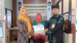 Karya Siswa MI Darunnajah II Banyuwangi Diterima di Perpustakaan Daerah