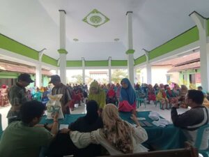 Pembagian Bantuan Sosial Sembako di Desa Labanasem