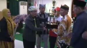 Kontingen Banyuwangi Juara Umum Porseni MI Jawa Timur di Banyuwangi