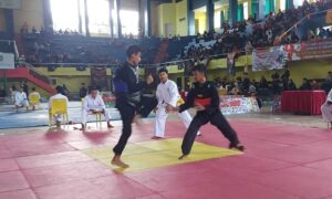 Pesilat Bertanding Dalam Ajang Blambangan Championship