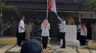 SMPN 2 Rogojampi Gelar Upacara HGN 2023 Tingkat Sekolah, Petugas Dari Para Guru di Banyuwangi