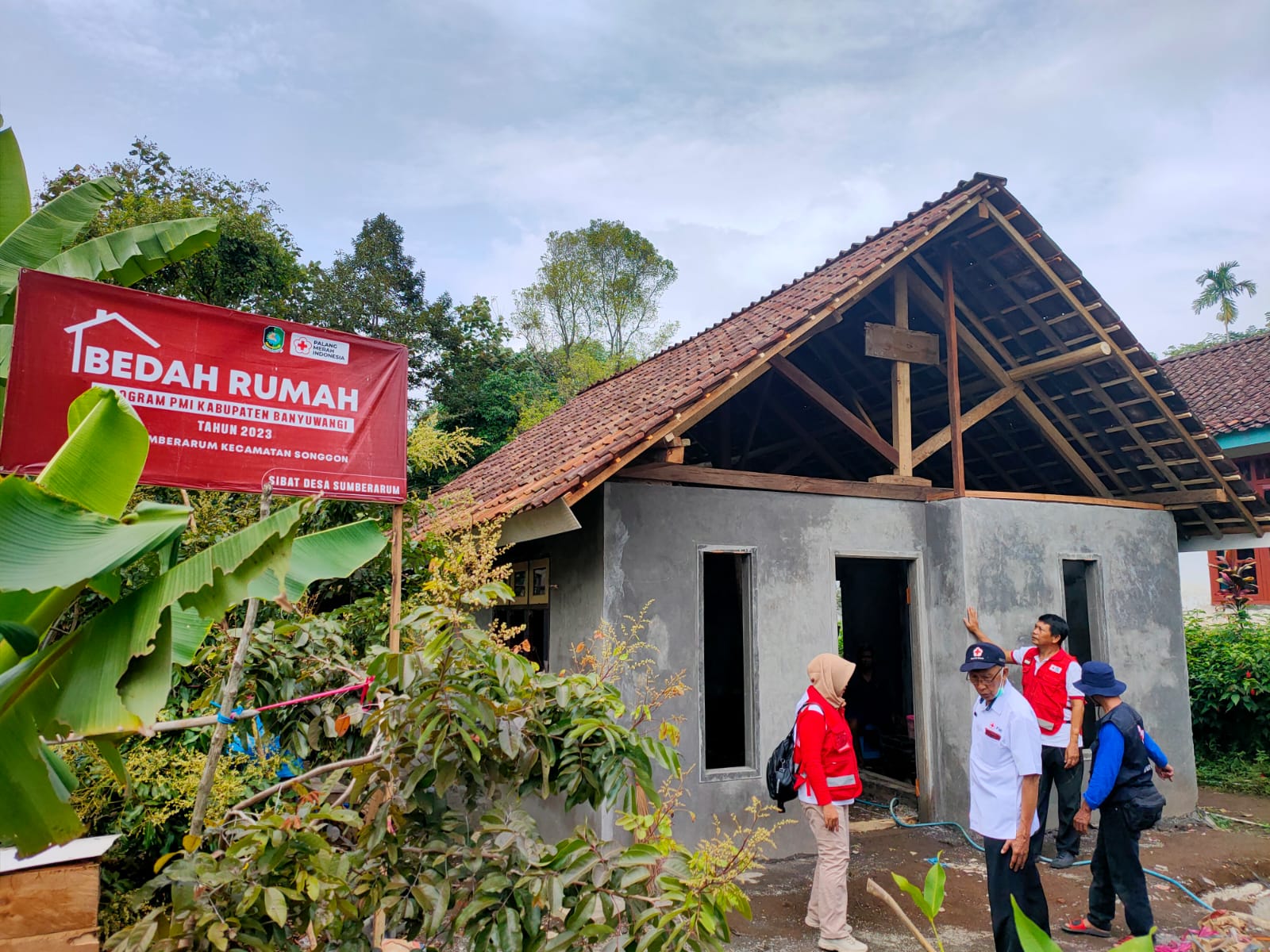 Palang Merah Indonesia Banyuwangi, Adakan Bedah Rumah tahun 2023, Menyasar Desa Yang Terdampak Bencana Palang Merah Indonesia Banyuwangi, Adakan Bedah Rumah tahun 2023, Menyasar Desa Yang Terdampak Bencana