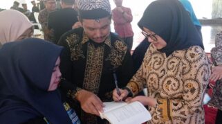 Antologi Puisi Ketika Kau Dia dan Aku menjadi Kita