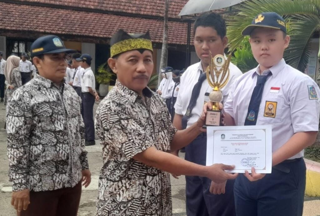 Para siswa Inklusi SMPN 2 Rogojampi, Mengukir Prestasi Gemilang di Ajang Festival Kita Bisa Tahun 2023