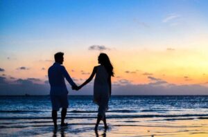 5 Cara Menjaga Hubungan LDR Supaya Langgeng