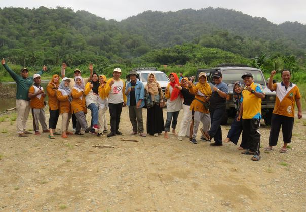 Lentera Sastra Lepas Tukik di Pantai Sukamade, Mempererat Persaudaraan dan Wawasan Alam di Akhir Tahun 2023 Lentera Sastra Lepas Tukik di Pantai Sukamade di Akhir Tahun 2023