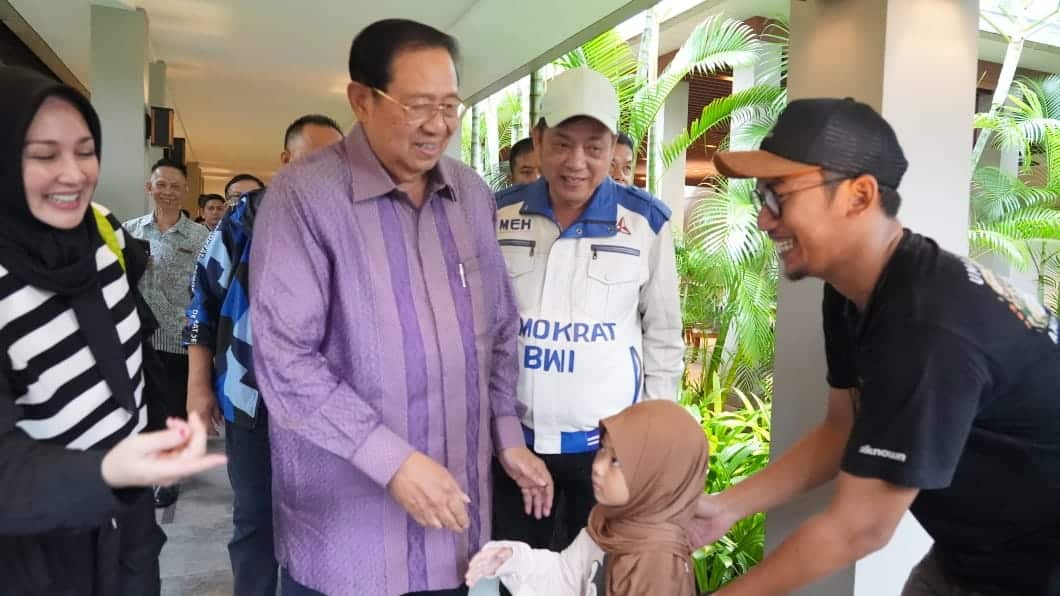 SBY Disambut Simpatisan di Hotel eL Royale Banyuwangi