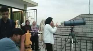 Tim Dosen Dan Mahasiswa Ilmu Falak Universitas Islam Negeri (UIN) Raden Mas Said Surakarta menggelar kegiatan Rukyatul Hilal