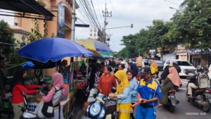 Suasana Ramadhan di Rogojampi: Antusiasme warga Berburu Takjil dan Berkah Untuk Para Pedagang Takjil di Banyuwangi