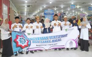 Kepala Kemenag Banyuwangi Pimpin Pengawasan Ketat Label Halal di Pasar dan Swalayan di Banyuwangi