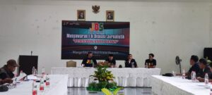 Polresta Banyuwangi Ajak Media Menjadi Pelopor Anti Hoaks dalam Diskusi Jurnalistik di Banyuwangi