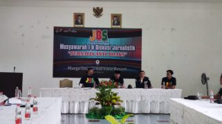 Polresta Banyuwangi Ajak Media Menjadi Pelopor Anti Hoaks dalam Diskusi Jurnalistik di Banyuwangi