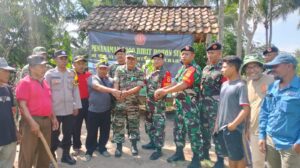 Penanaman 110 Bibit Pohon Sukun di Dusun Panggang, Licin, Banyuwangi.