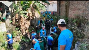 Jumat Bersih Sungai: Kolaborasi PLC, Sungai Watch, dan FRB di Banyuwangi