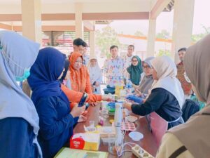 Kegiatan Pengabdian Masyarakat di Desa Songgon Bersama Tim Dosen Fakultas Kedokteran Unair