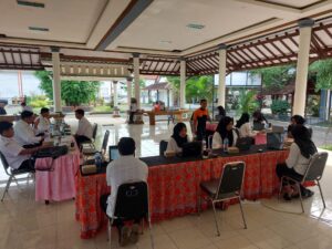 Foto Kegiatan Rekrutment Perangkat Desa Gladag (REZ/HIL - MediaKampngCom)