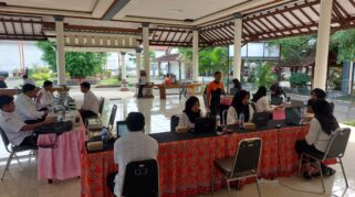 Foto Kegiatan Rekrutment Perangkat Desa Gladag (REZ/HIL - MediaKampngCom)