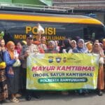 Mobil Sayur Kamtibmas Polresta Banyuwangi: Berbagi Sambil Edukasi Pilkada 2024