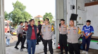 Kapolresta Banyuwangi meninjau kesiapan logistik Pilkada 2024 di gudang KPU