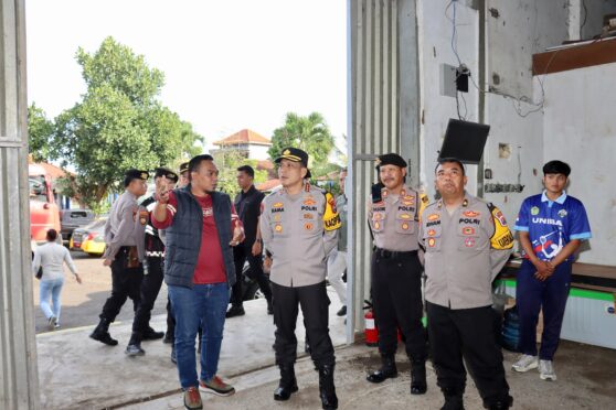 Kapolresta Banyuwangi meninjau kesiapan logistik Pilkada 2024 di gudang KPU