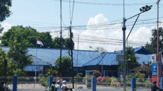 Kantor Dinas Perhubungan Banyuwangi, tempat Plt. Kepala Dishub, Komang Sudira, memberikan keterangan pers.