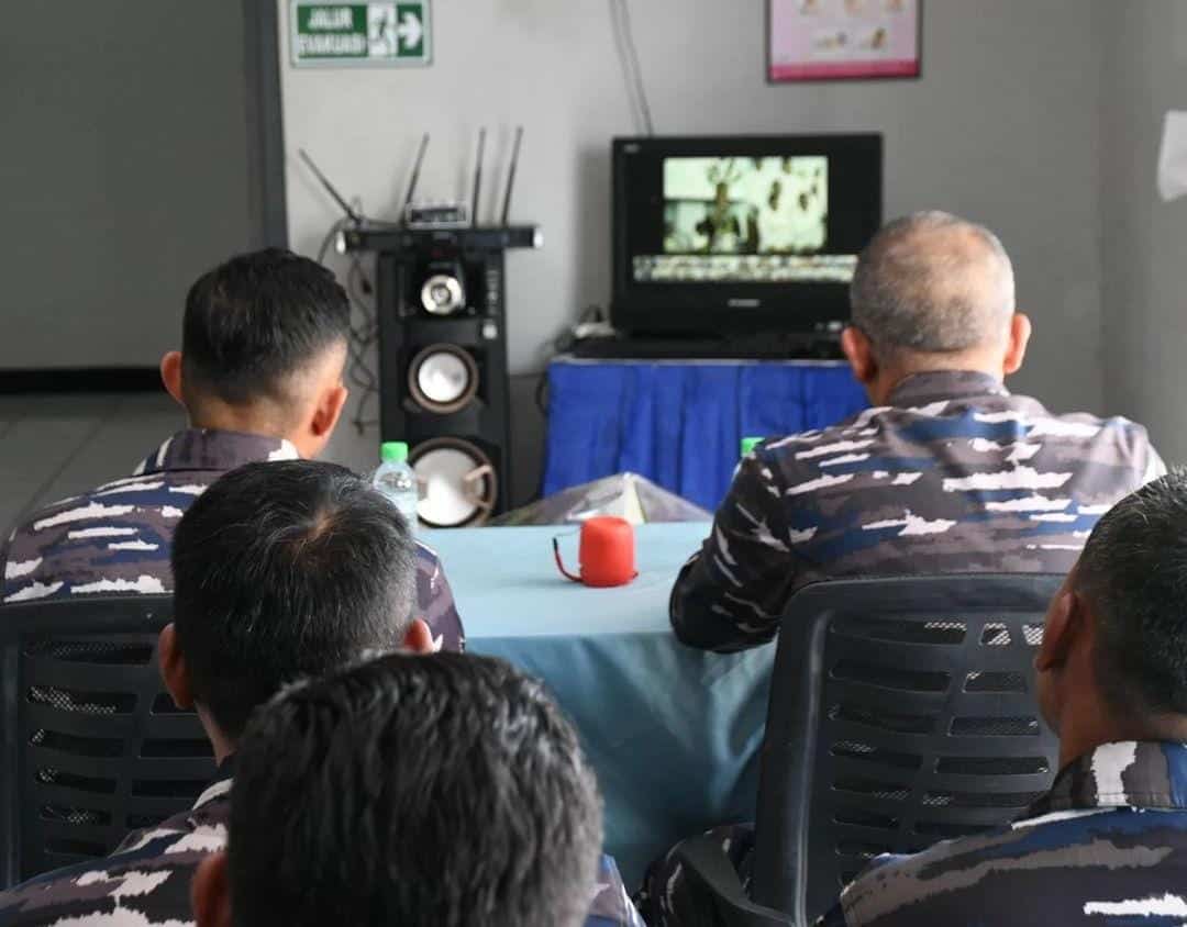 Jajaran Lanal Banyuwangi ikuti video conference Hari Kesehatan TNI AL 2024.