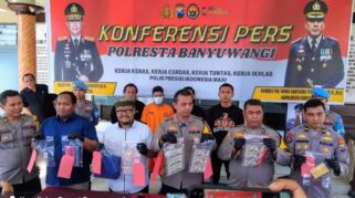 Konferensi pers penangkapan penjambret turis Belgia