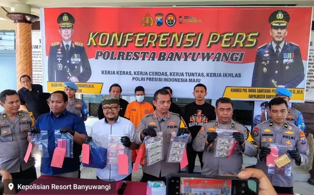 Konferensi pers penangkapan penjambret turis Belgia