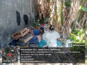 Giman terlantar di TPA Mojopanggung