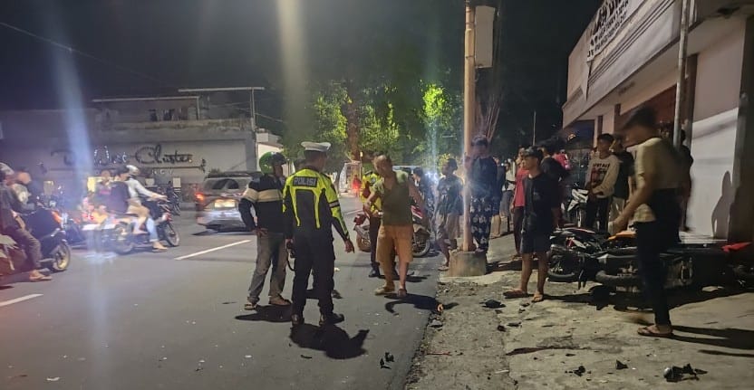 Lokasi kecelakaan dua sepeda motor di Banyuwangi