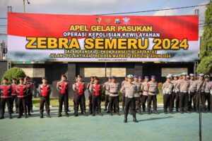 Apel Gelar Pasukan Operasi Zebra Semeru 2024 di Banyuwangi