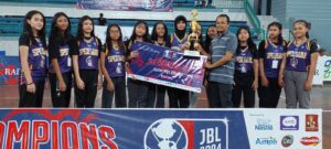 Tim basket putri SMPN 1 Banyuwangi meraih 1st Runner Up JBL 2024.