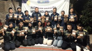 Mahasiswa Poliwangi Sukses Edukasi Masyarakat Sulap Limbah Kelapa Jadi Cocopeat dan Produk Kerajinan Bernilai Ekonomis di Banyuwangi