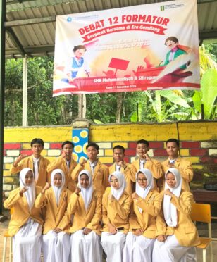 Sejumlah siswa SMK Models sedang mengikuti debat 12 formatur untuk memilih pemimpin baru PR IPM SMK Models.