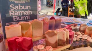 Produk Eco Bhinneka Sabun Ramah Bumi di Bazar Milad Muhammadiyah Banyuwangi