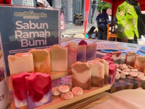 Produk Eco Bhinneka Sabun Ramah Bumi di Bazar Milad Muhammadiyah Banyuwangi