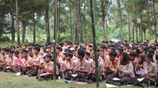 Siswa SMK Models mengikuti kegiatan LDKS di Joengmoro.