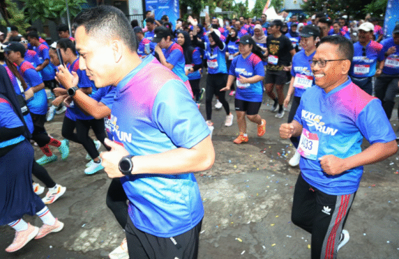 Peserta FIKKIA Run 2024 di Banyuwangi.