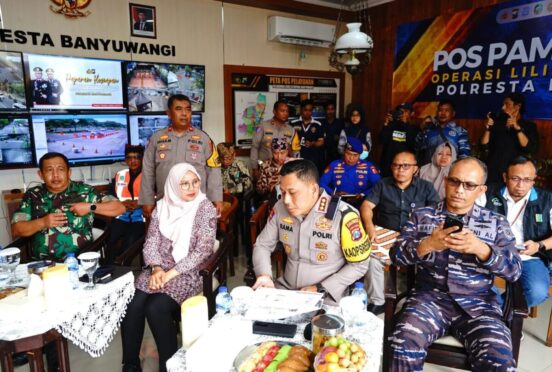 polresta dan bupati banyuwangi pantau persiapan nataru