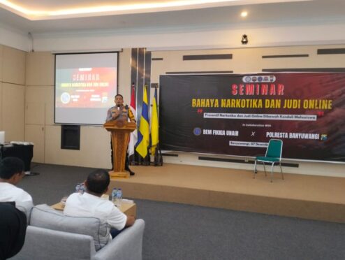 Suasana seminar anti narkoba dan judi online di Unair Banyuwangi.