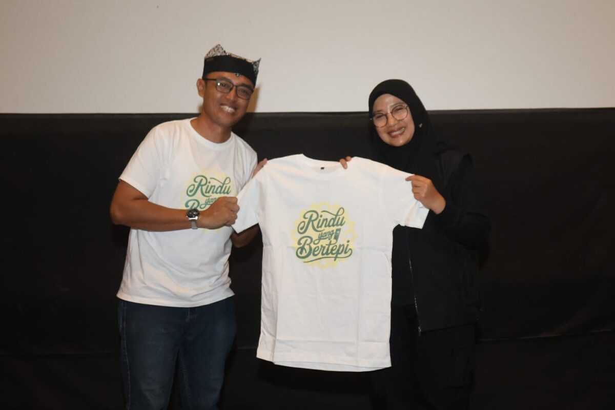 Film Lokal "Rindu yang Bertepi" Tayang Perdana di Bioskop Banyuwangi Film lokal Banyuwangi tayang di bioskop di saksikan oleh bupati banyuwangi