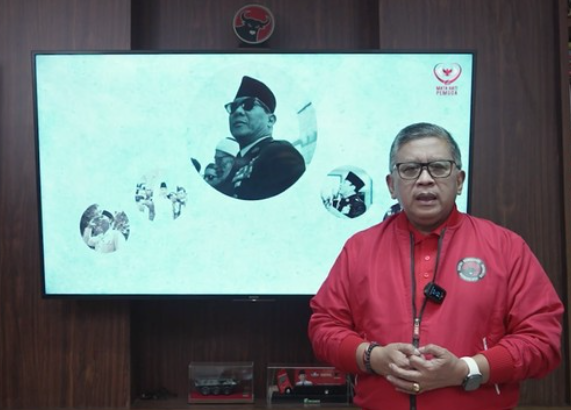 Hasto Kristiyanto Memberikan Pernyataan Usai Jadi Tersangka