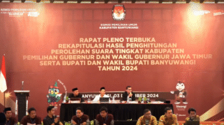 rapat pleno terbuka rekapitulasi hasil penghitungan suara pilgub jatim dan pilbup banyuwangi 2024