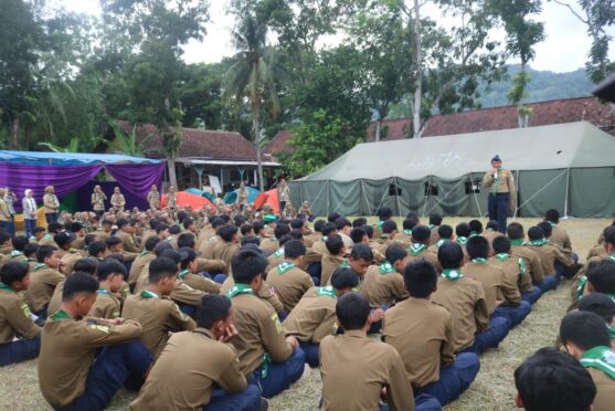 smk models gelar kemah akbar