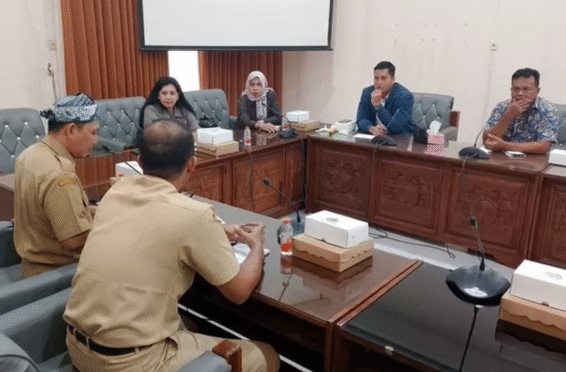 Ketua Komisi I DPRD Kabupaten Banyuwangi bersama BKPP rumuskan skema pppk paruh waktu.