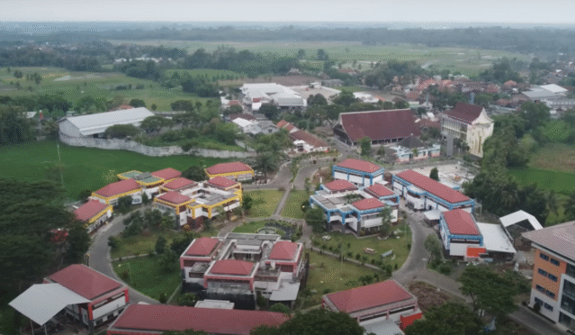 gedung kampus poliwangi